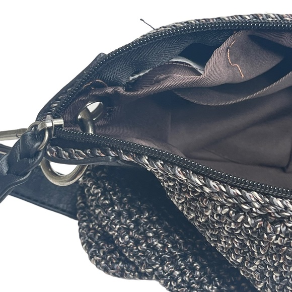 new The Sak ᯾ Indio Small Crochet Tote Handbag Bag ᯾ Urban Static Charcoal Knit - Picture 11 of 16